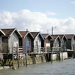 Au Coeur Du Bassin D'arcachon 아파트